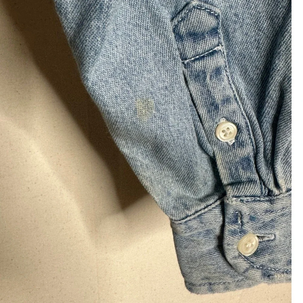 GAP Kid's Long Sleeve Button Down Chambray Shirt size XS Light Blue Denim